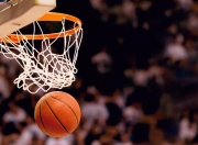 开云足球直播-赛道上的历史性时刻，阿斯顿马丁逆转法拉利，维斯塔潘刷新纪录