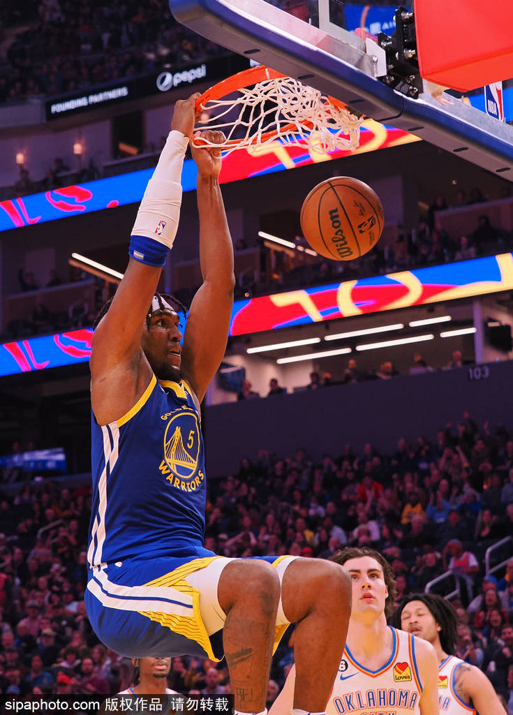 凯尔特人B队翻盘雄鹿，克莱三分雨点燃全场