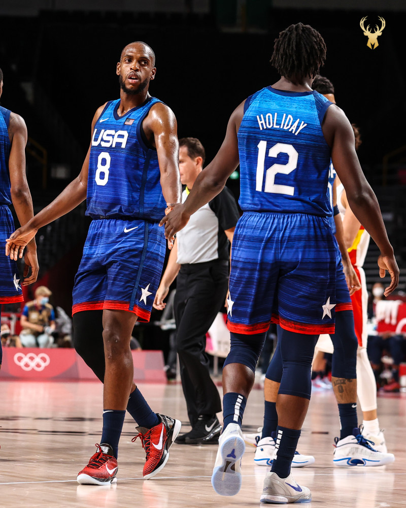 雄鹿B队横扫尼日利亚男篮，费沃斯惊艳世界