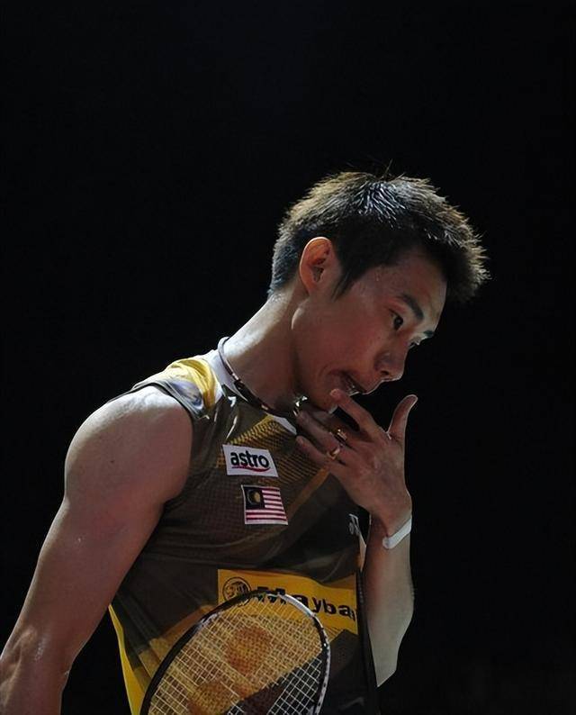 包含中国羽毛球队绝地反击英格兰羽毛球队，李宗伟统治全场的词条