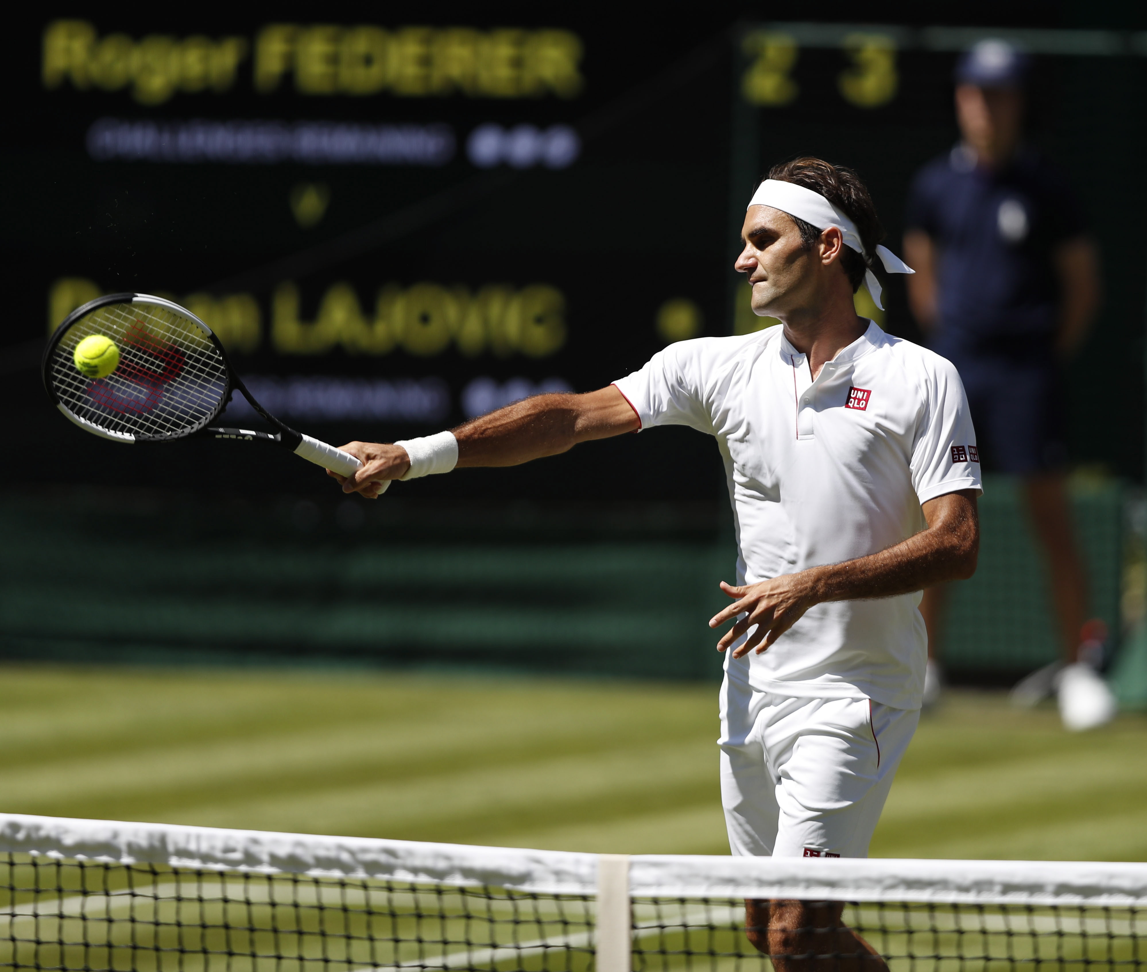 包含法国网球队鏖战欧洲网球队，费德勒打破历史纪录的词条