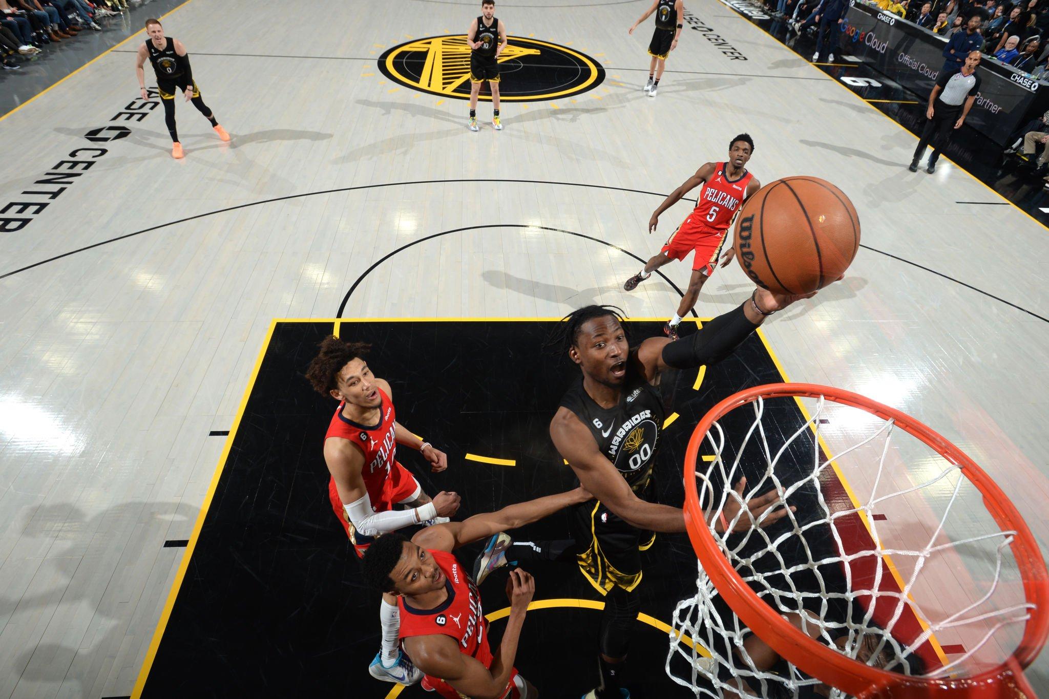 开拓者客场逆转鹈鹕，豪取七连胜的简单介绍