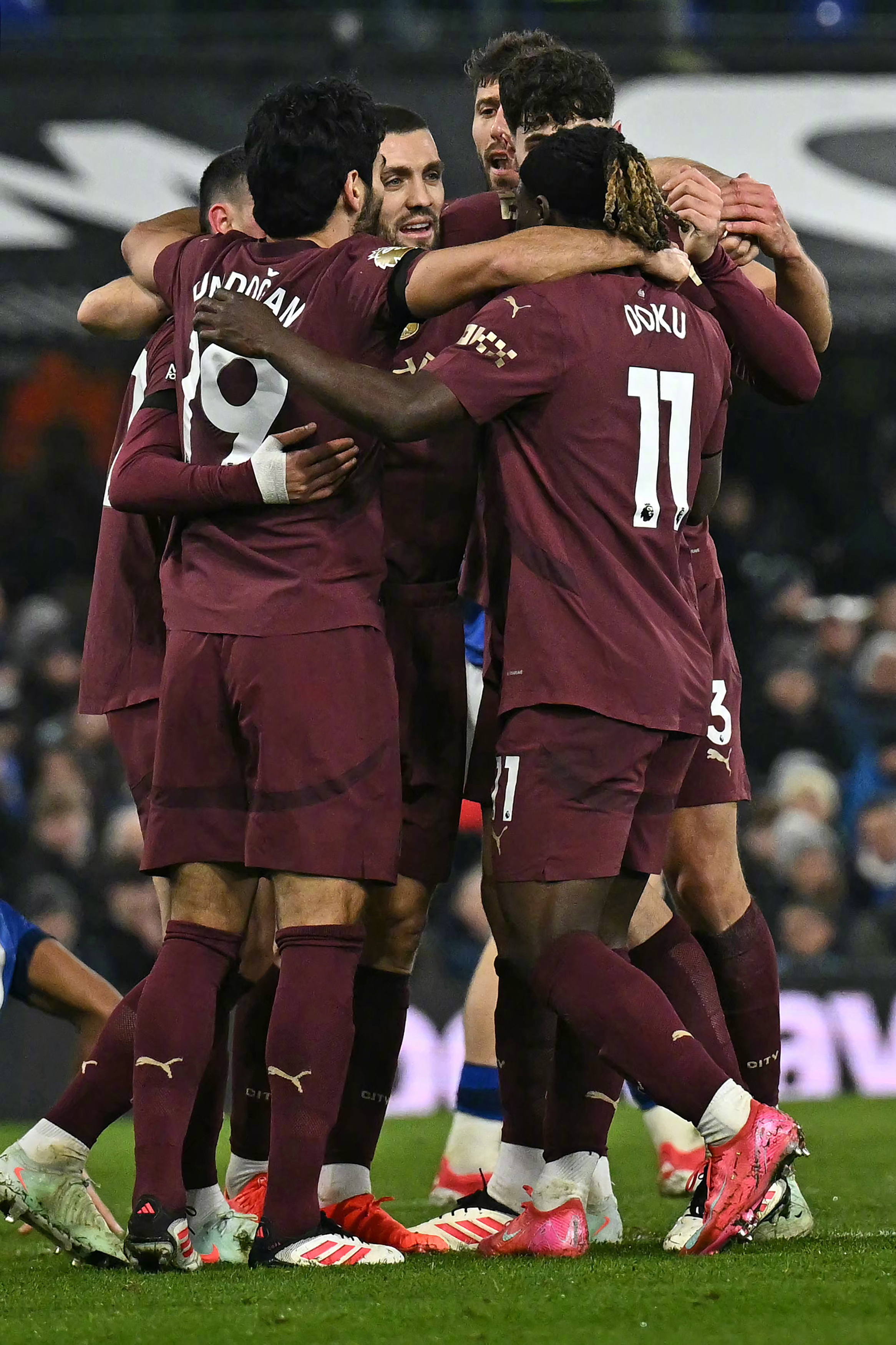 曼城客场取胜，继续紧追榜首的简单介绍