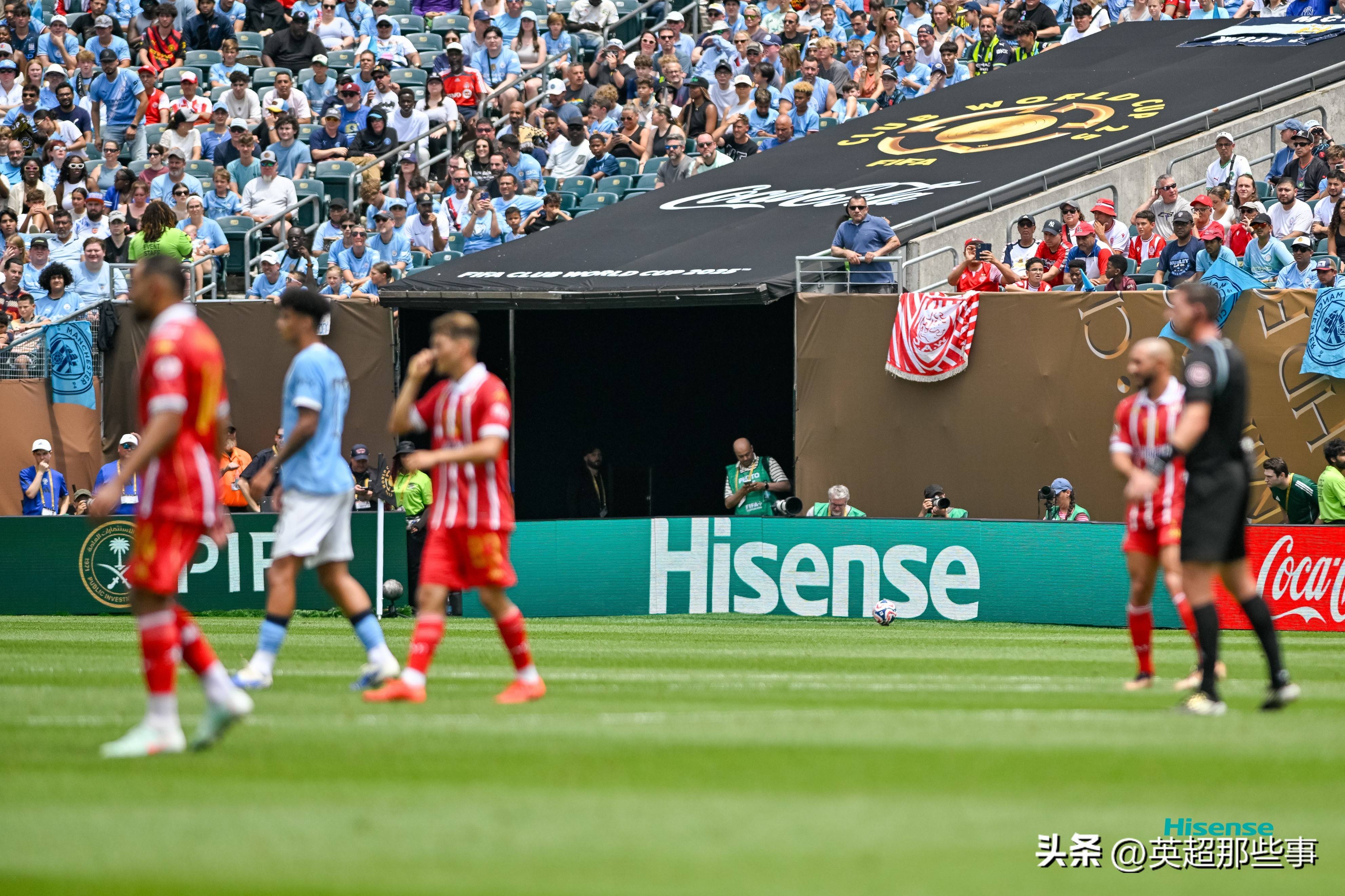 曼城备战欧冠赛事，主教练大胆调整阵容的简单介绍