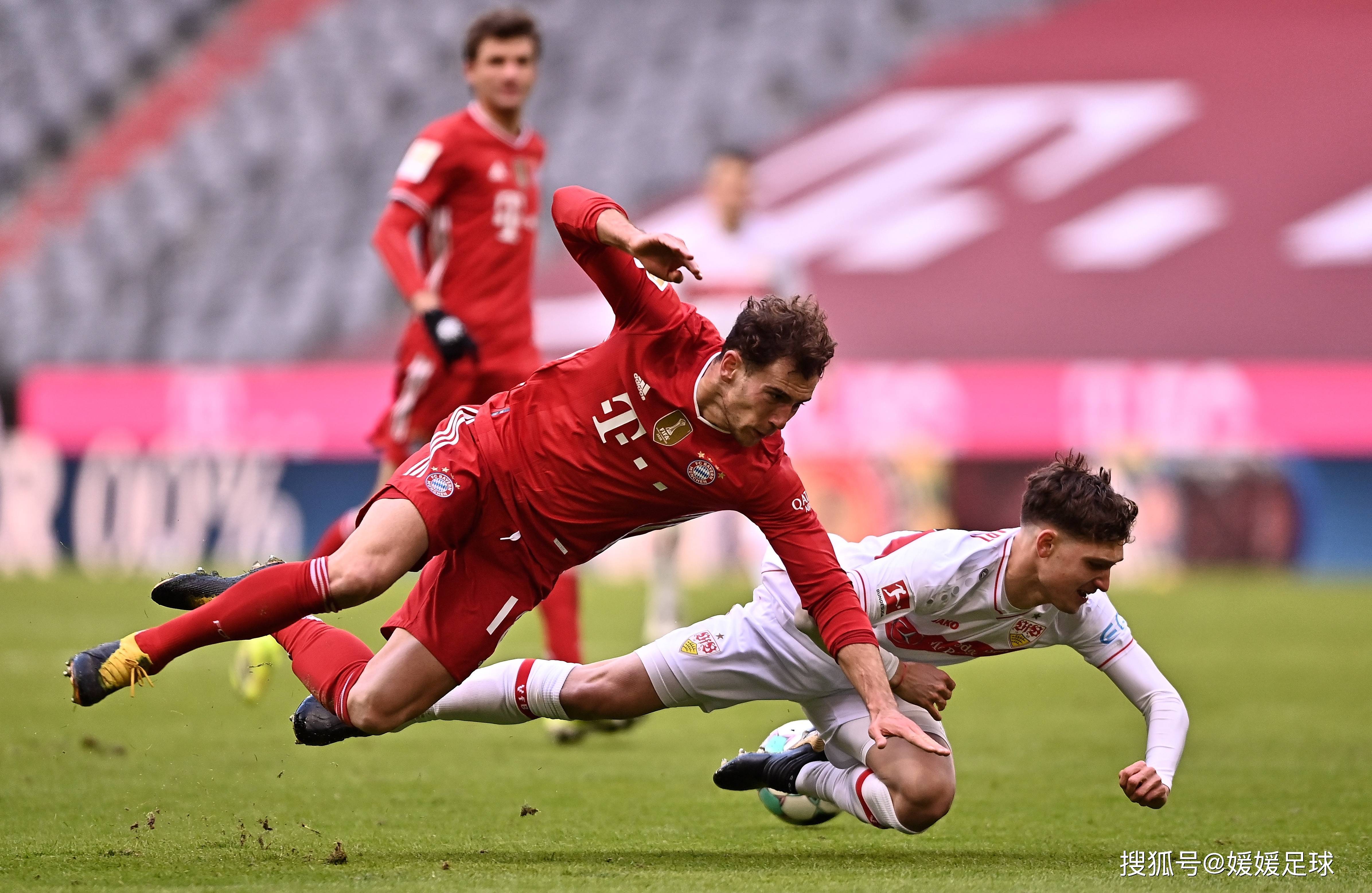 包含拜仁慕尼黑险胜多特蒙德，取得联赛双杀的词条