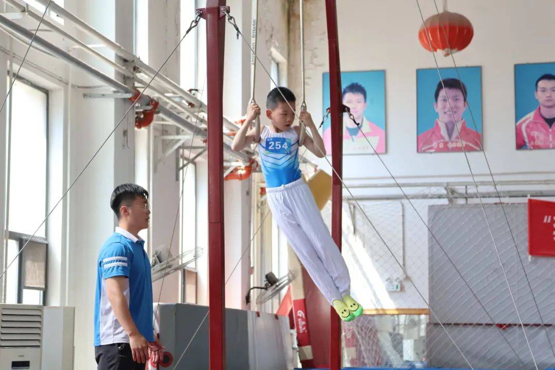 包含运动员们在比赛中展现出色的技艺的词条