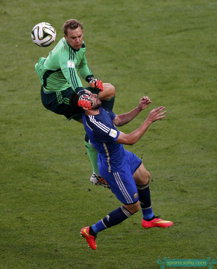 篮球世界杯上演绝地反击,强队碰撞火花四溅 篮球世界杯上演绝地反击,强队碰撞火花四溅