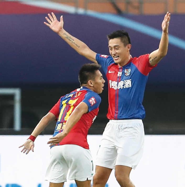 青岛黄海队员大放异彩，赢得比赛