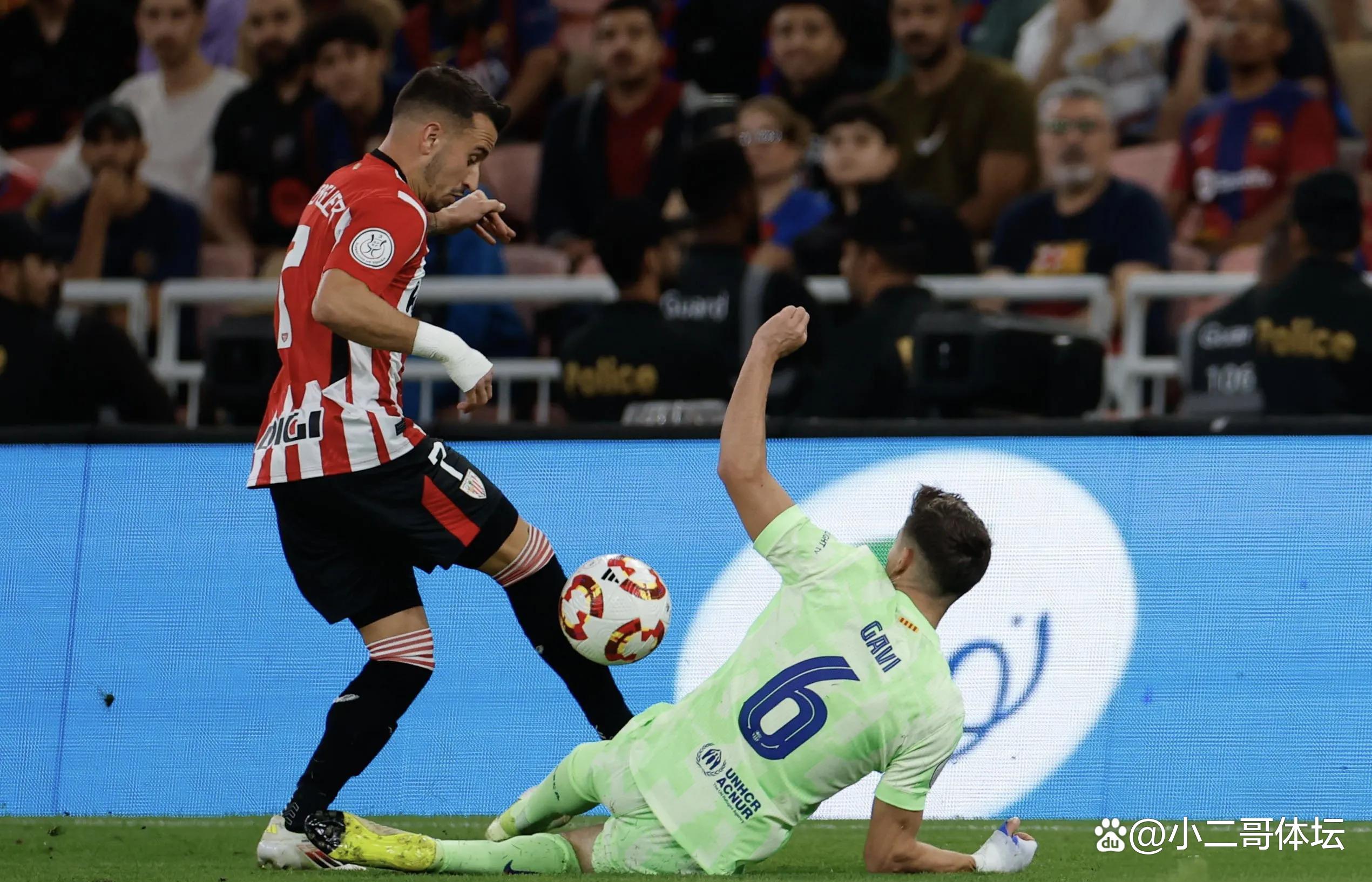 轻松搞笑！巴萨球员庆祝进球瞬间搞笑出镜