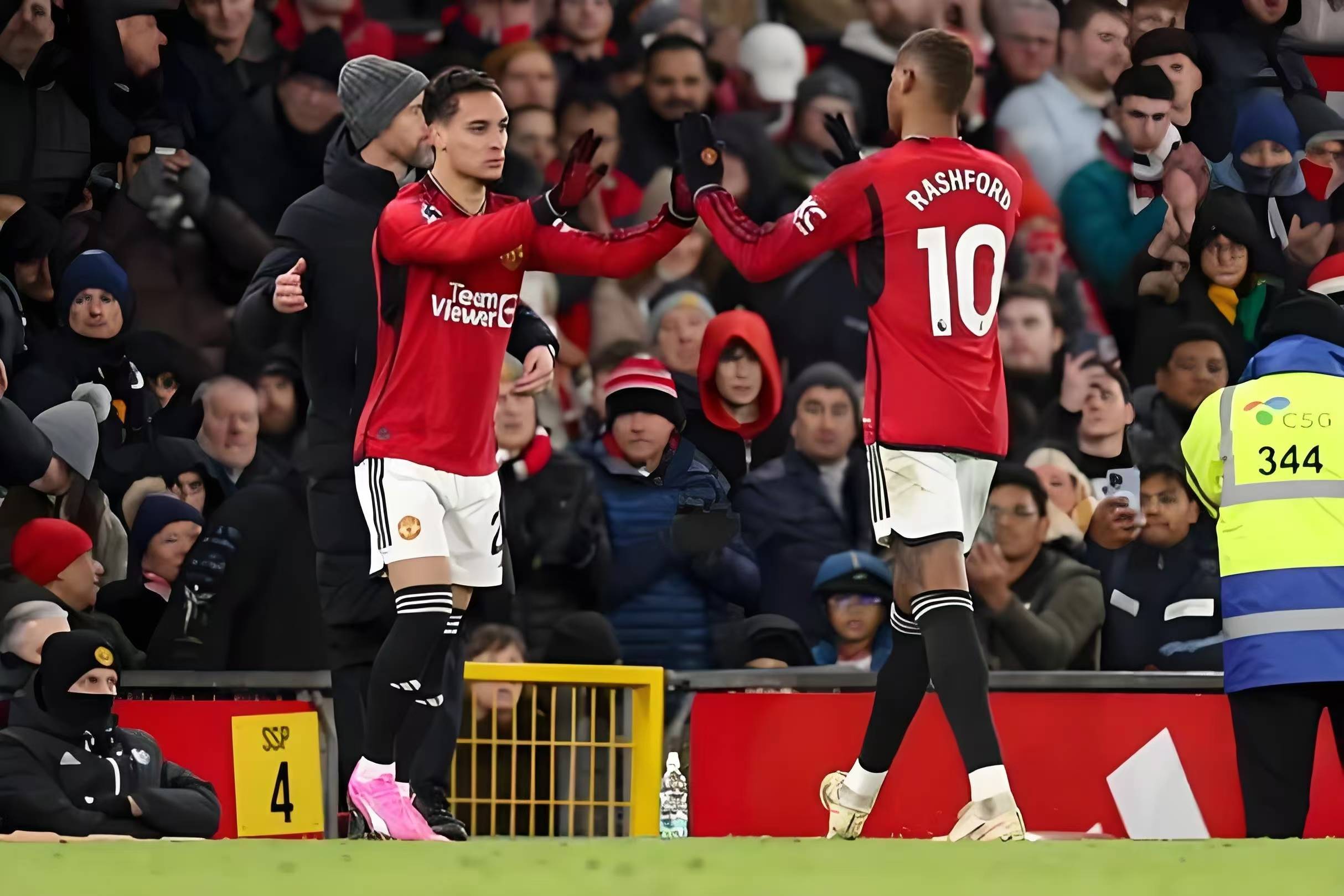 曼联0-1输给阿贾克斯遭遇失利的简单介绍