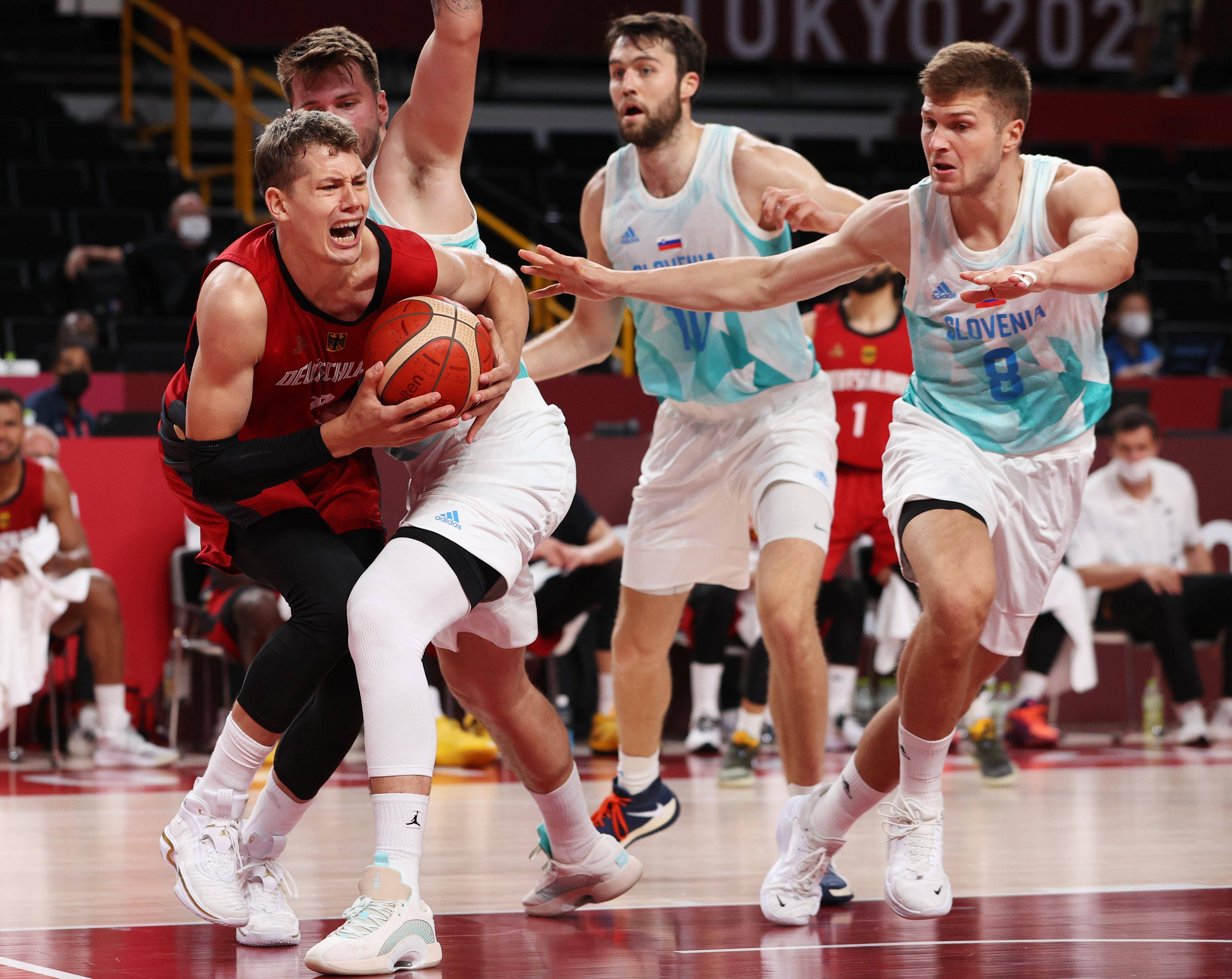 斯洛伐克队惊艳表现，跻身欧洲国家联赛半决赛的简单介绍