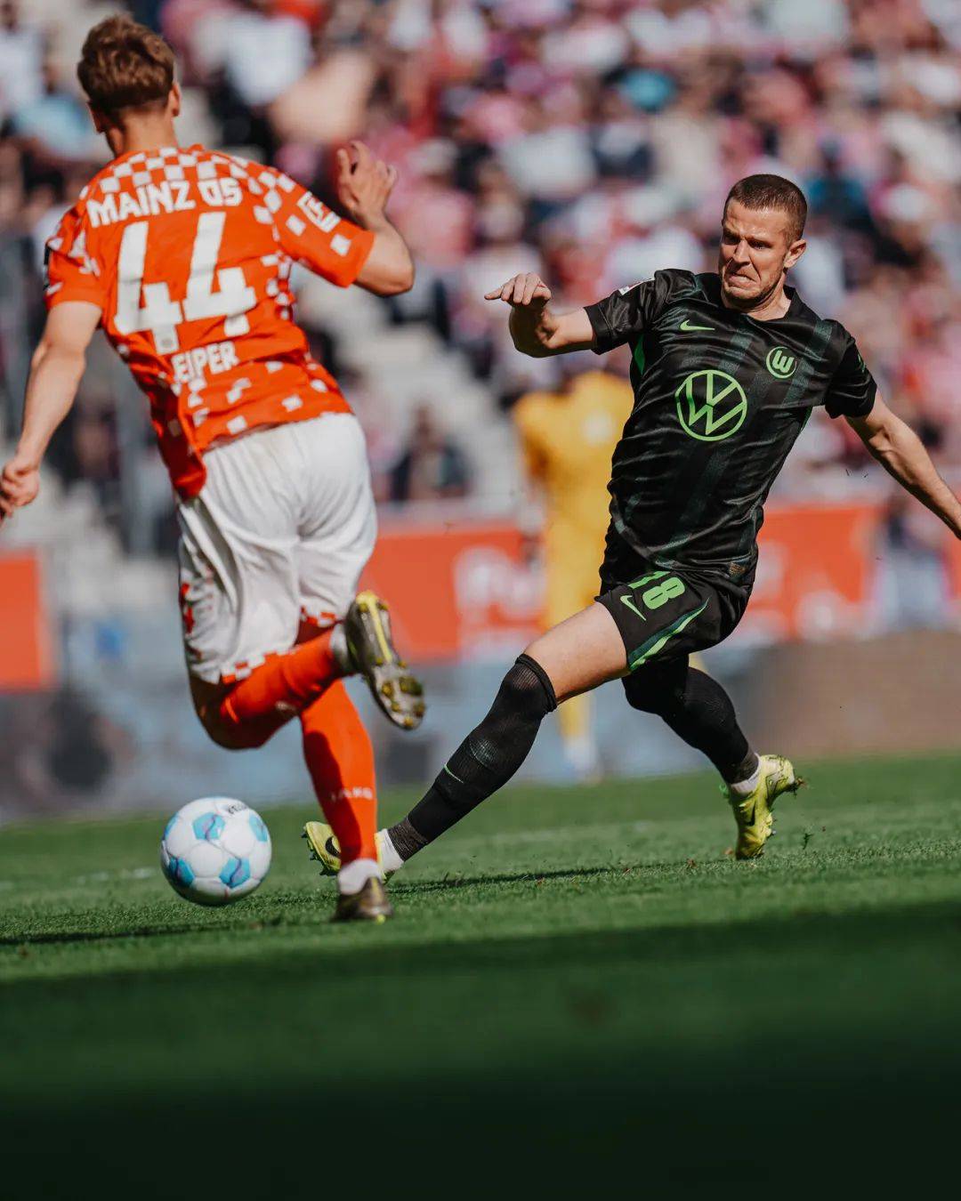 包含沃尔夫斯堡主帅：球队状态良好，欲冲击德甲亚军的词条