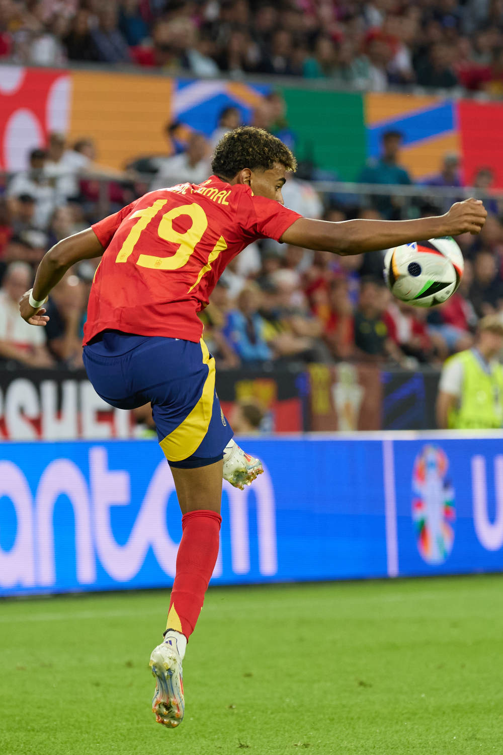 西班牙选手实现突破,圆满完成比赛的简单介绍 西班牙选手实现突破,圆满完成比赛的简单介绍