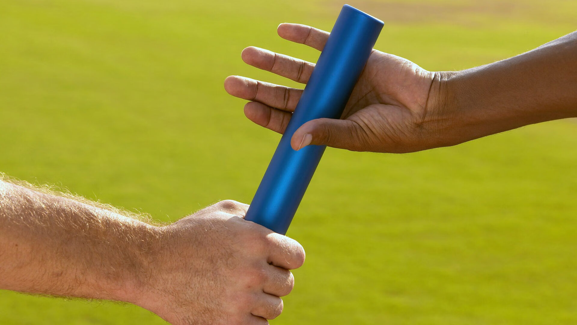 勇士终结雄鹿连胜神话，米切尔关键进球定乾坤