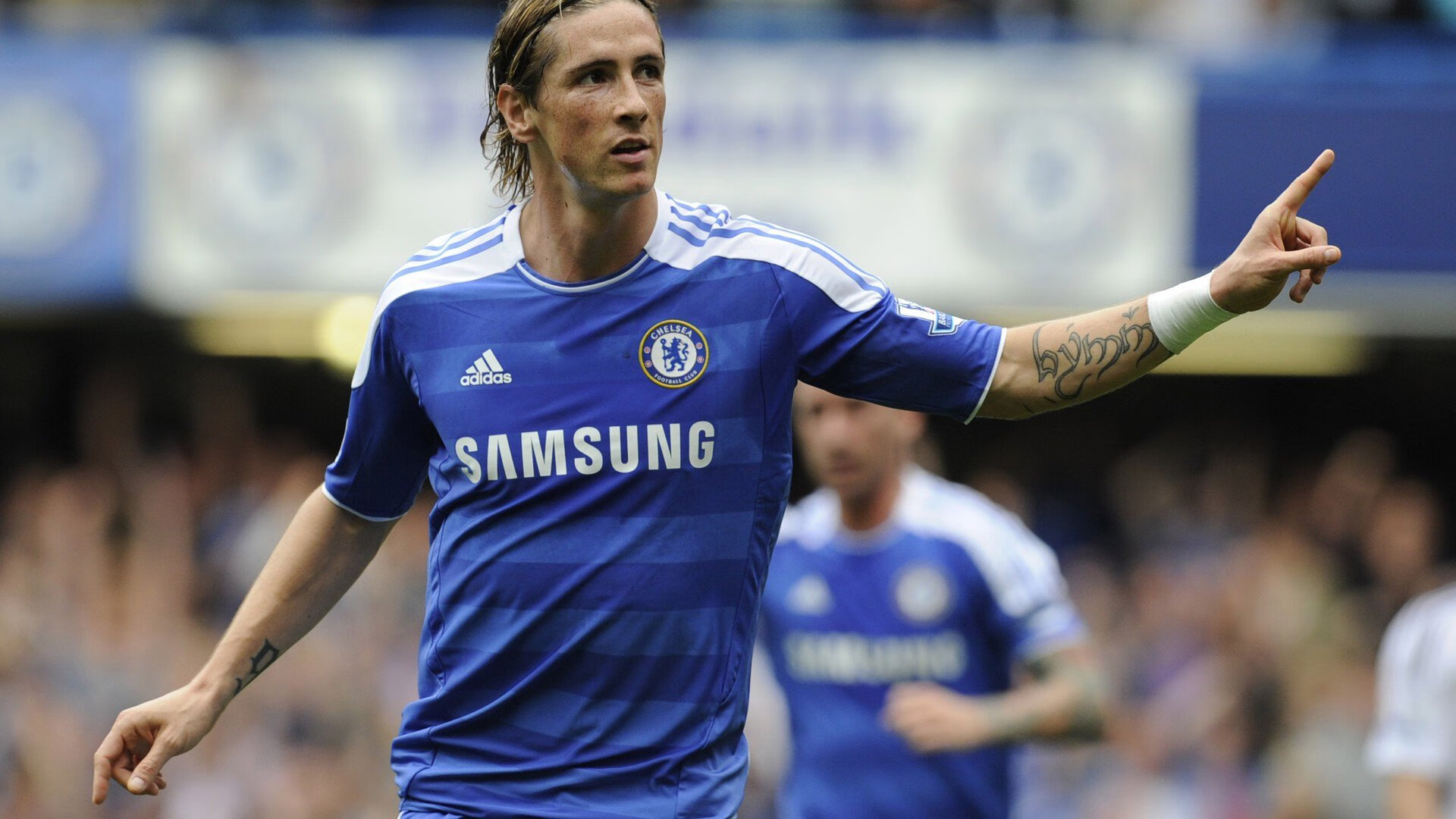 赛道上的双重奏，迈凯伦绝杀红牛二队，维斯塔潘刷新纪录之夜